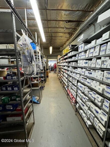 More Photos Of 21419 Rt-22, Hoosick Falls Auto Repair For Sale