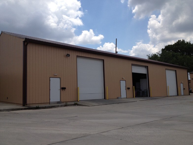 More Photos Of 8 Groce Ave, Glenolden Light Distribution For Lease