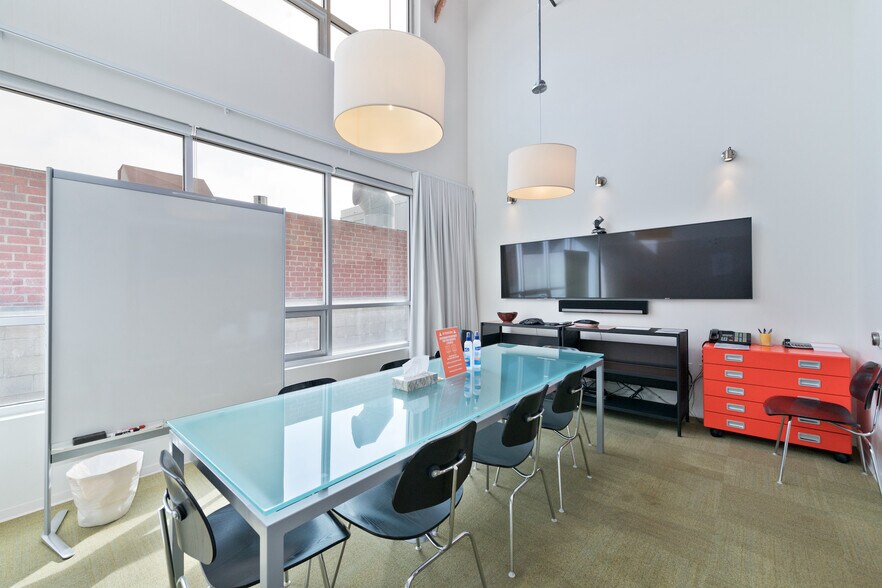 More Photos Of 2256 Barry Ave, Los Angeles Office For Lease