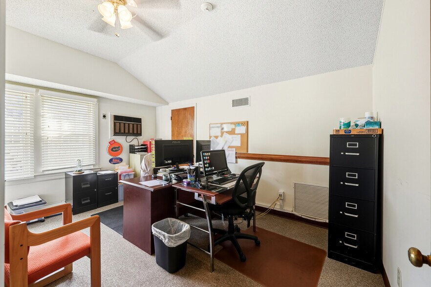 More Photos Of 2585 Herschel St, Jacksonville Office For Sale