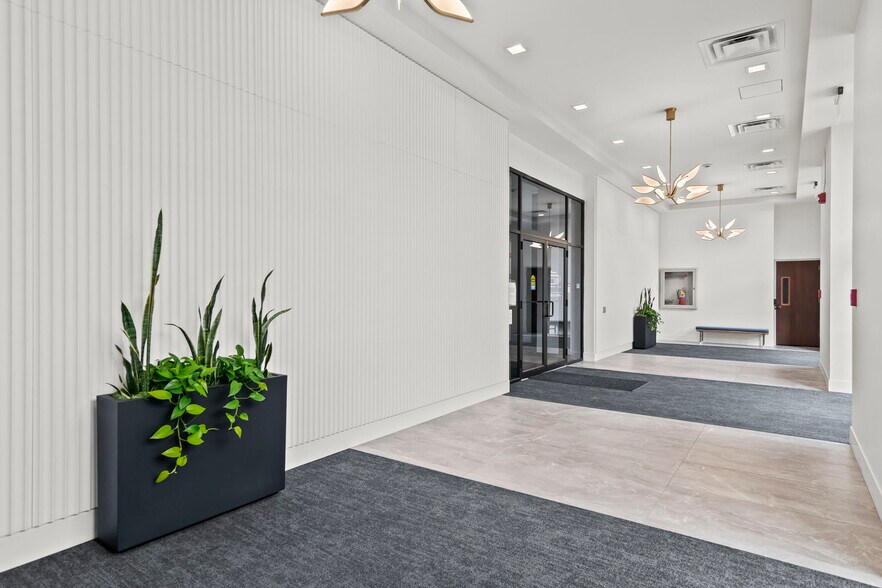 More Photos Of 205 S 5th St, Springfield Office For Lease