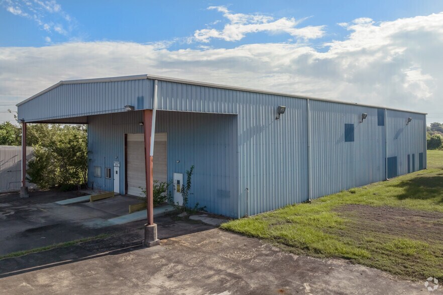 More Photos Of 8204 Fairbanks N Houston Rd, Houston Manufacturing For Lease
