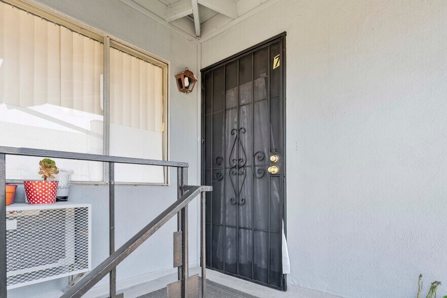 More Photos Of 568 E Colorado Ave, Glendora Apartments For Sale
