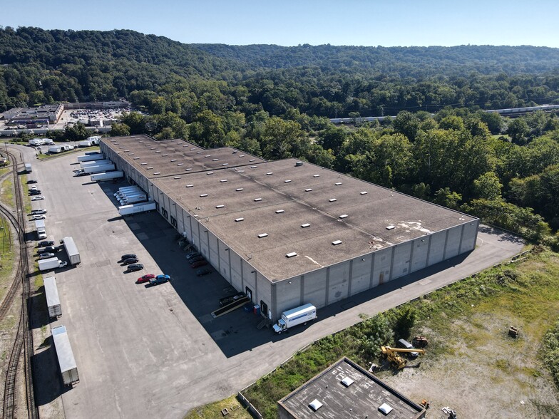 Primary Photo Of 866 Avenue A, Leetsdale Industrial For Lease