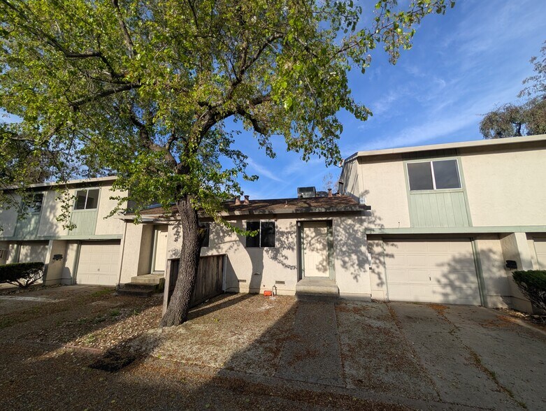 Primary Photo Of 1050 Elm St, Napa Apartments For Sale