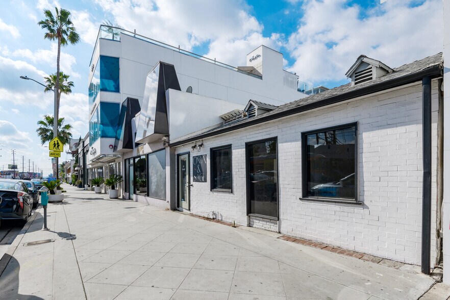 More Photos Of 537-539 N La Cienega Blvd, Los Angeles General Retail For Lease