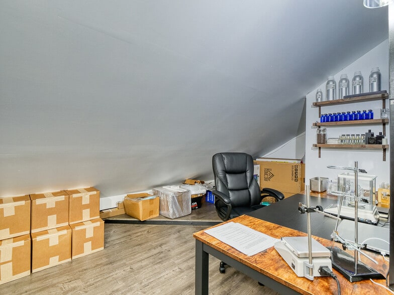 More Photos Of 10850 Pearl Rd, Strongsville Office For Sale