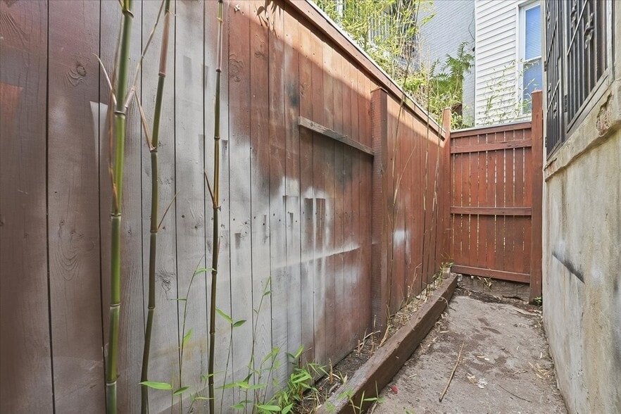 More Photos Of 113 Brunswick St, Jersey City Storefront Retail Residential For Lease