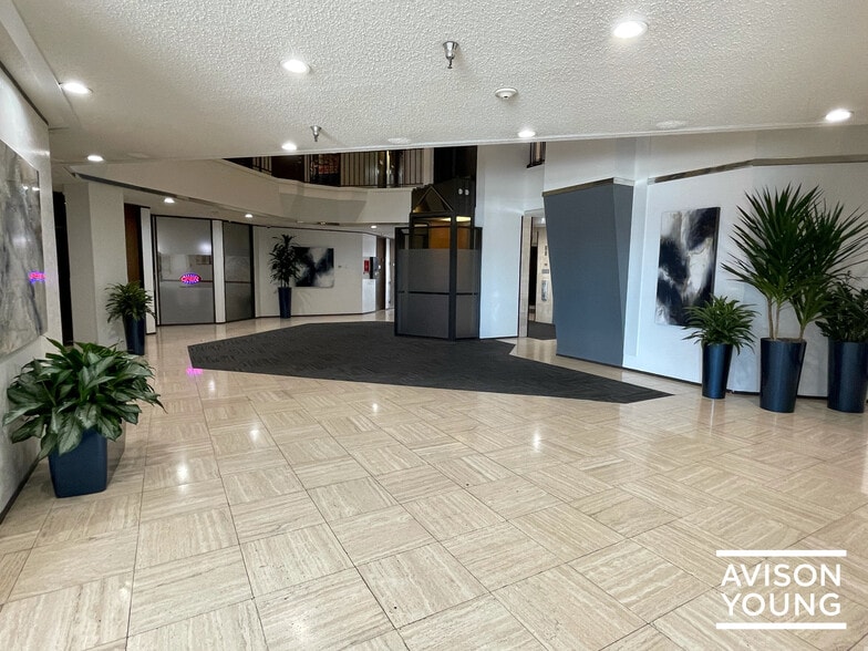 More Photos Of 2626 S Loop Fwy W, Houston Office For Lease