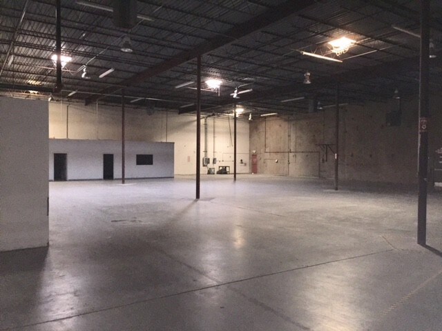 More Photos Of 901 Tony Lama St, El Paso Warehouse For Lease