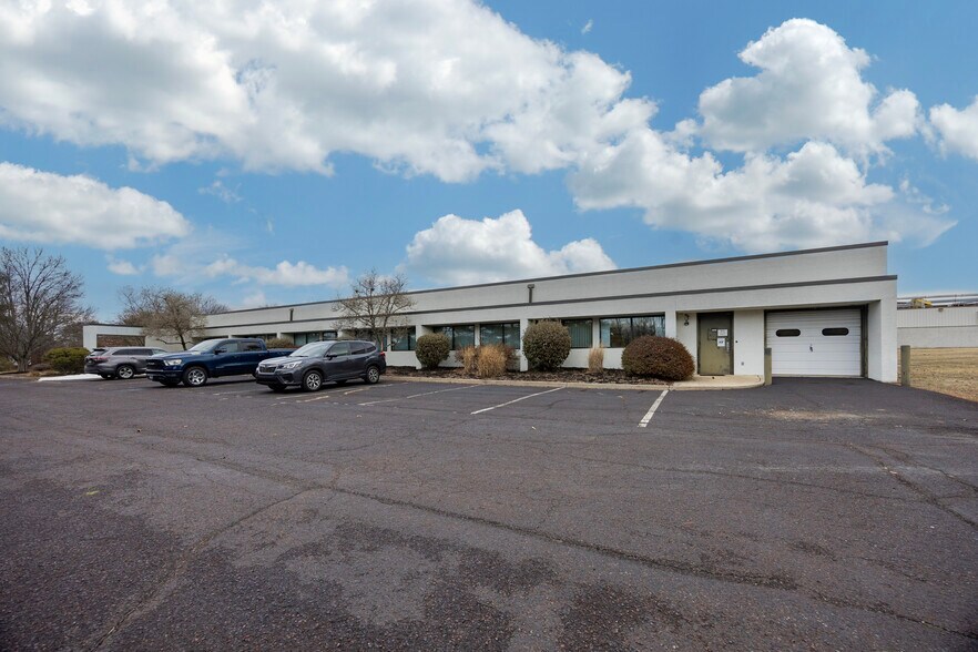 More Photos Of 220 Stahl Rd, Harleysville Research And Development For Sale
