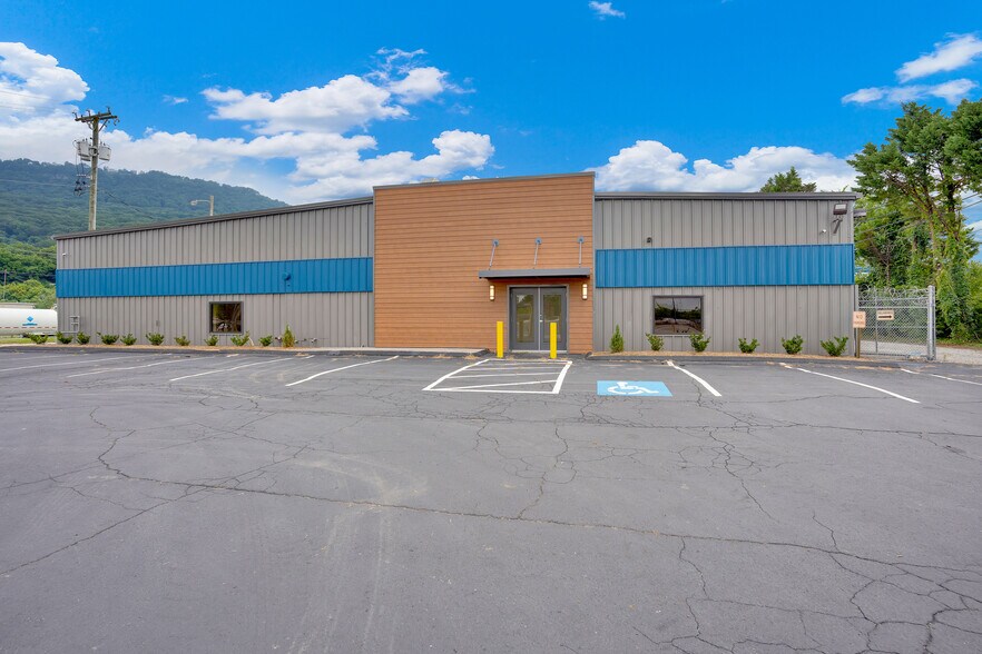 More Photos Of 3501 Saint Elmo Ave, Chattanooga Distribution For Lease