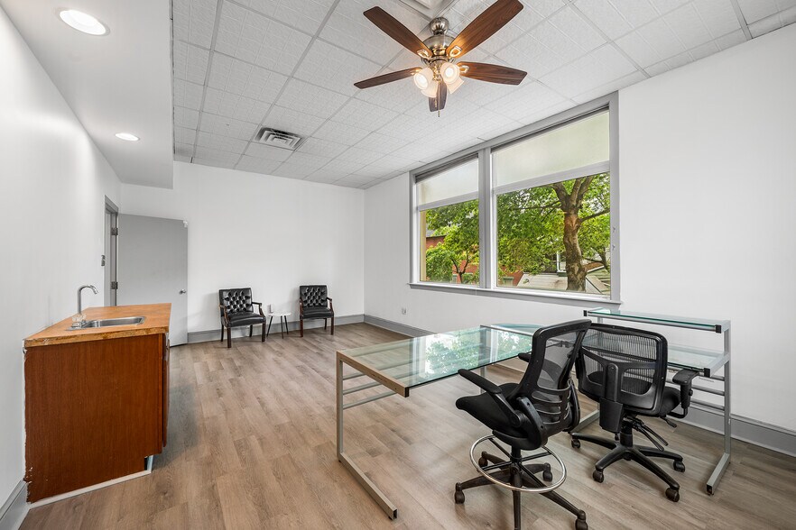 More Photos Of 379 Cherry St, Pottstown Flex For Lease