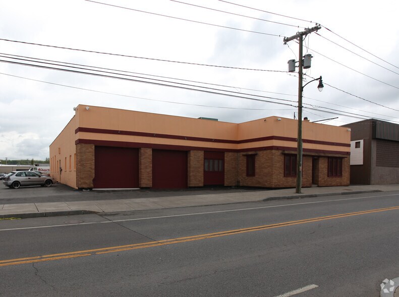 More Photos Of 625 Atlantic Ave, Rochester Warehouse For Sale