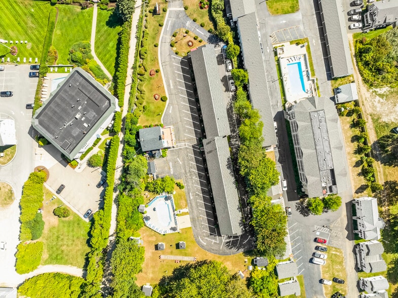 More Photos Of 271 Long Beach Ave, York Beach Hotel For Sale