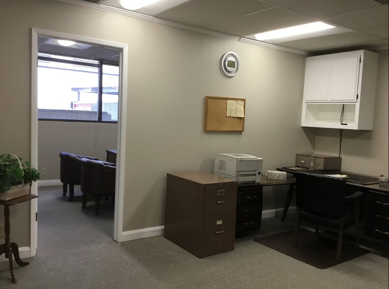 More Photos Of 9010 Corbin Ave, Northridge Office For Lease