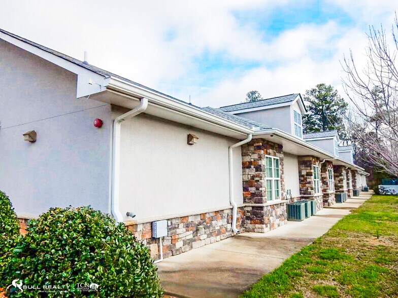 More Photos Of 22 Madras Pky, Newnan Healthcare For Lease