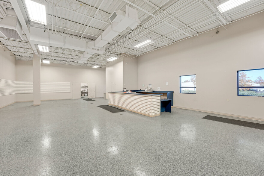 More Photos Of 4894 Neo Pky, Garfield Heights Manufacturing For Sale