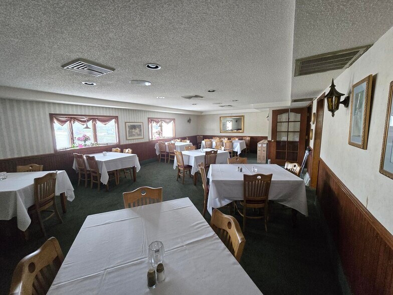 More Photos Of 6510 S Hwy 13, Wisconsin Rapids Restaurant For Sale