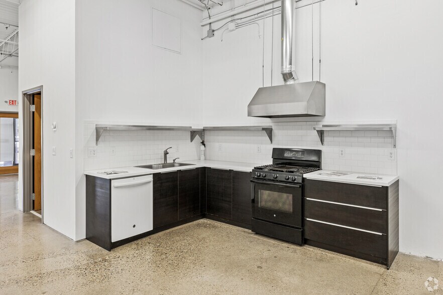 Photo of 1st Floor Ste 14