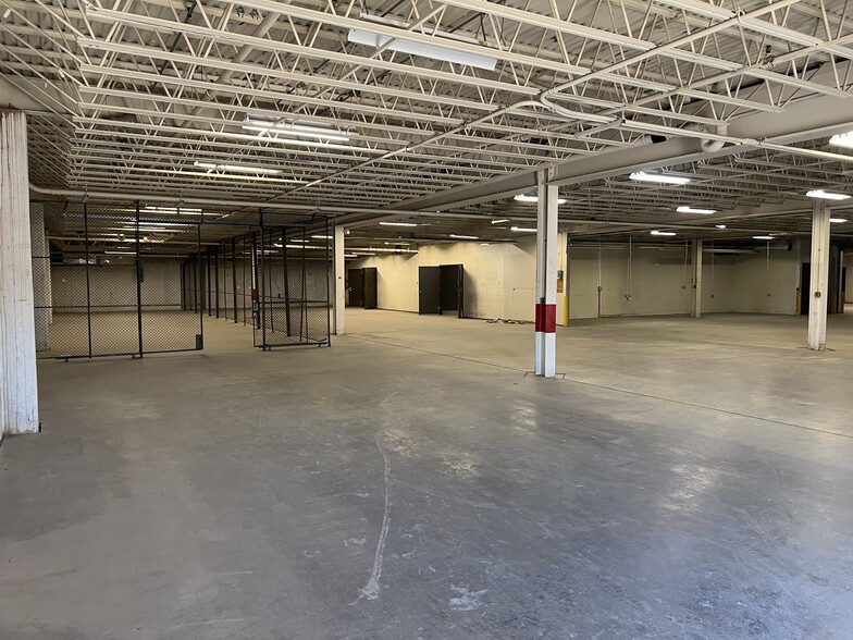 More Photos Of 3 Fergueson Dr, Parkersburg Warehouse For Lease