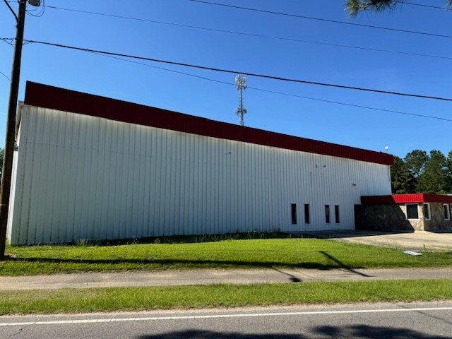 More Photos Of 637 State Rd, Cheraw Manufacturing For Sale