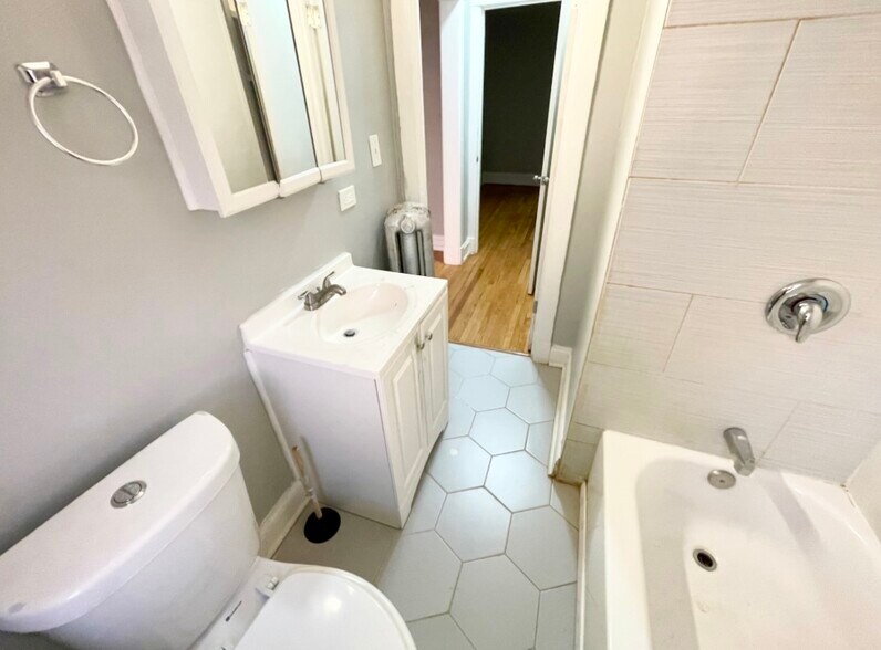 More Photos Of 7237-7243 S Bennett Ave, Chicago Apartments For Sale