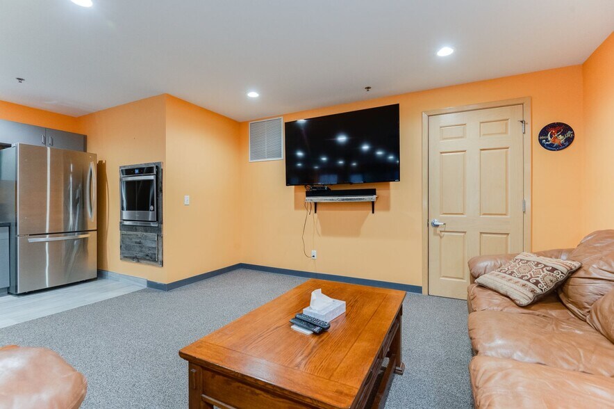 More Photos Of 11979 Cr-11, Burnsville Office For Sale