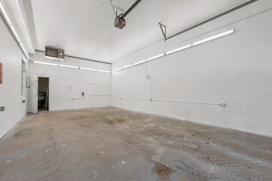 More Photos Of 11 Wilson Ct, Laconia Warehouse For Sale