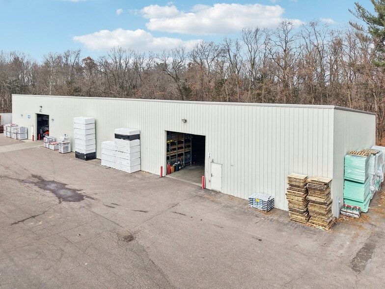 More Photos Of E10620 State Road 33, Baraboo Industrial For Lease
