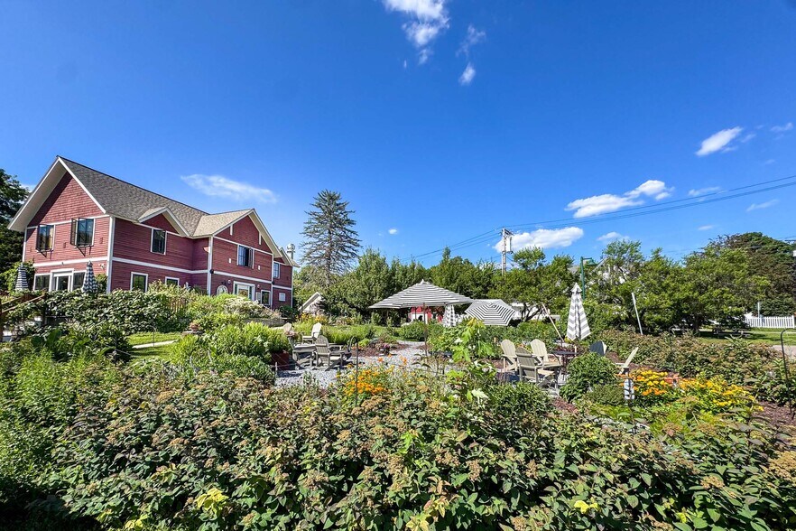 More Photos Of 39 Esplanade, Richmond Restaurant For Sale