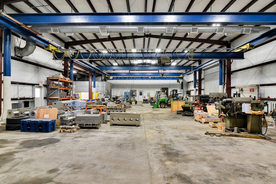 More Photos Of 2413 Roy Rd, Pearland Manufacturing For Sale