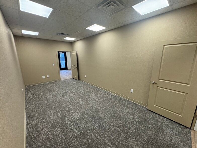 More Photos Of 12801 Anderson Mill Rd, Austin Medical For Sale