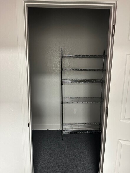 More Photos Of 2506-2510 SE 17th St, Ocala Office For Lease