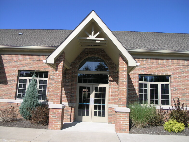 More Photos Of 229 E Wallings Rd, Broadview Heights Medical For Lease