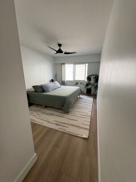 More Photos Of 1880 Pandosy St, Kelowna Apartments For Sale