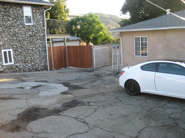 More Photos Of 10143-10145 Mountair Ave, Tujunga Apartments For Sale