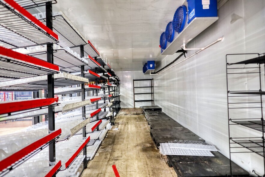 More Photos Of 247 Cannon Dr, Social Circle Restaurant For Sale