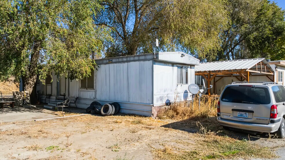 More Photos Of 6993 SE Road U, Warden Manufactured Housing Mobile Home Park For Sale