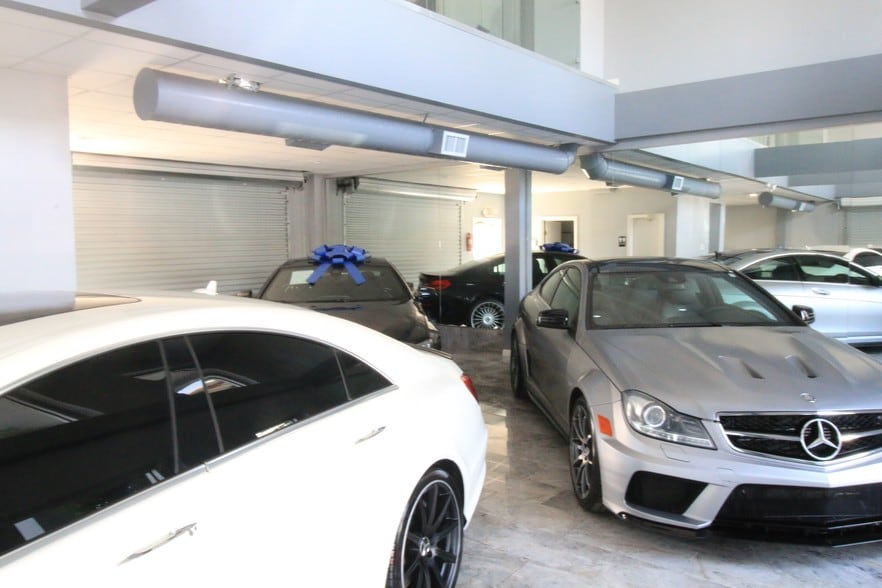 More Photos Of 5827 Star Ln, Houston Warehouse For Sale