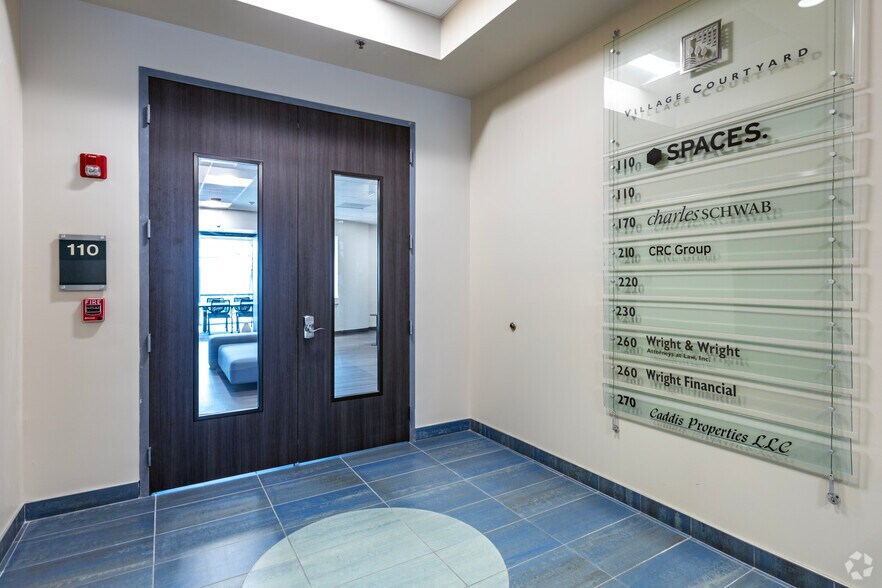 More Photos Of 265 E River Park Cir, Fresno Coworking Space