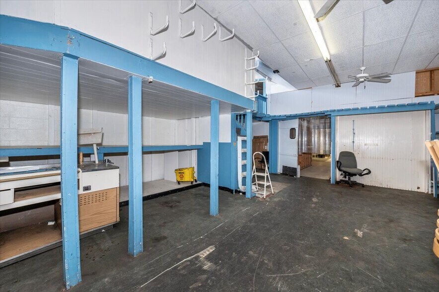 More Photos Of 100 W Main St, Fairfield Freestanding For Sale