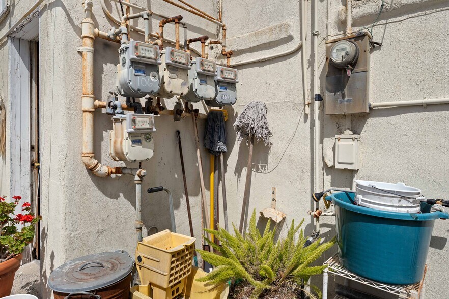 More Photos Of 3616 W Washington Blvd, Los Angeles Apartments For Sale