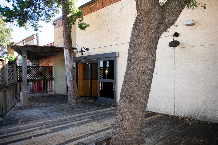 More Photos Of 1801 N Plano Rd, Richardson Specialty For Lease