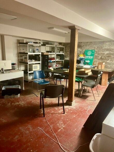 More Photos Of 2506 Central Ave NE, Minneapolis Storefront For Lease