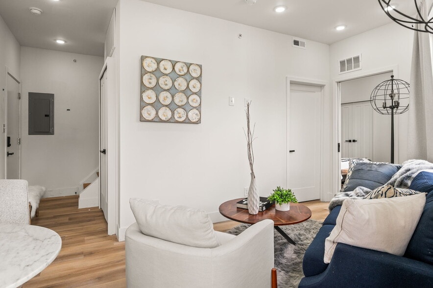 More Photos Of 4921 Chester Ave, Philadelphia Multifamily For Sale
