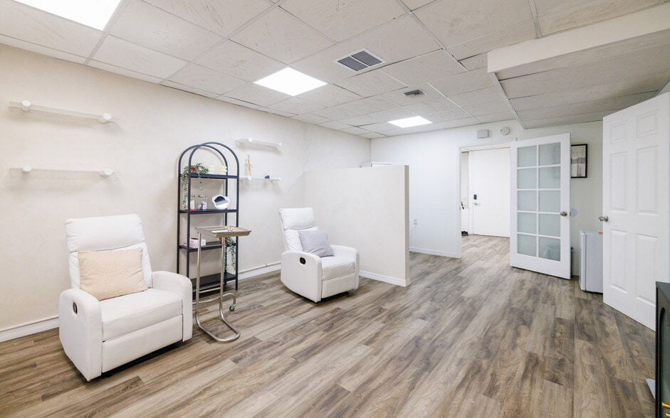More Photos Of 6601 SW 80th St, Miami Medical For Lease