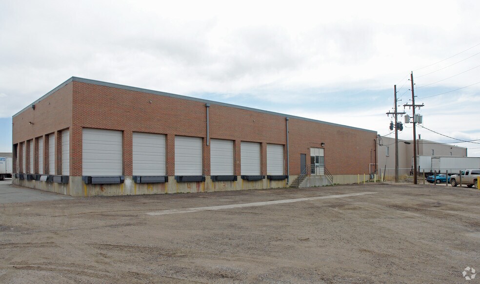 More Photos Of 4902 E Smith Rd, Denver Warehouse For Sale