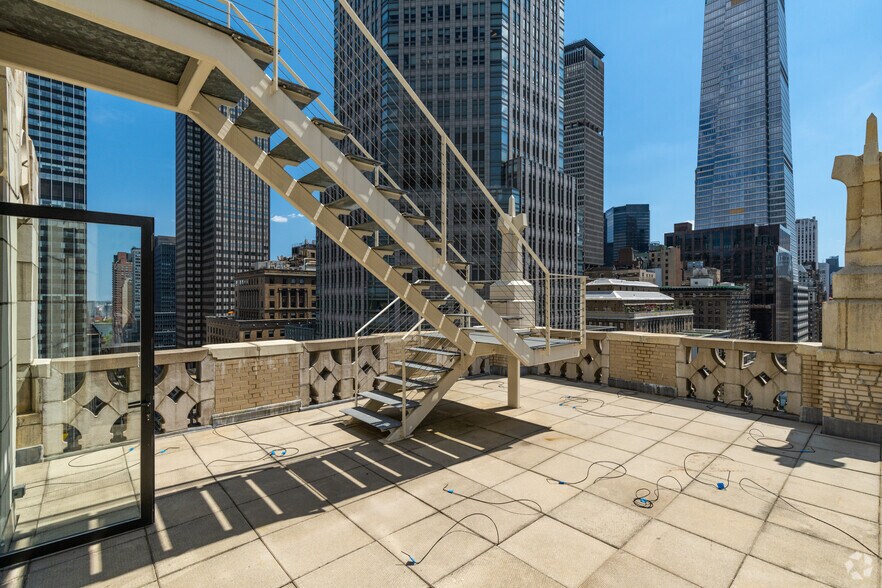 More Photos Of 400 Madison Ave, New York Office For Lease