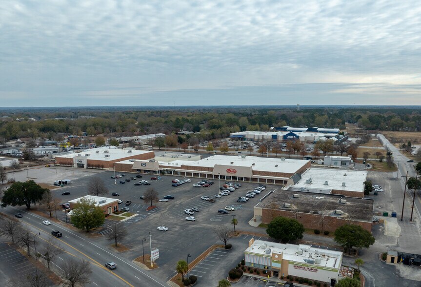 More Photos Of 801-825 S 5th St, Hartsville General Retail For Sale